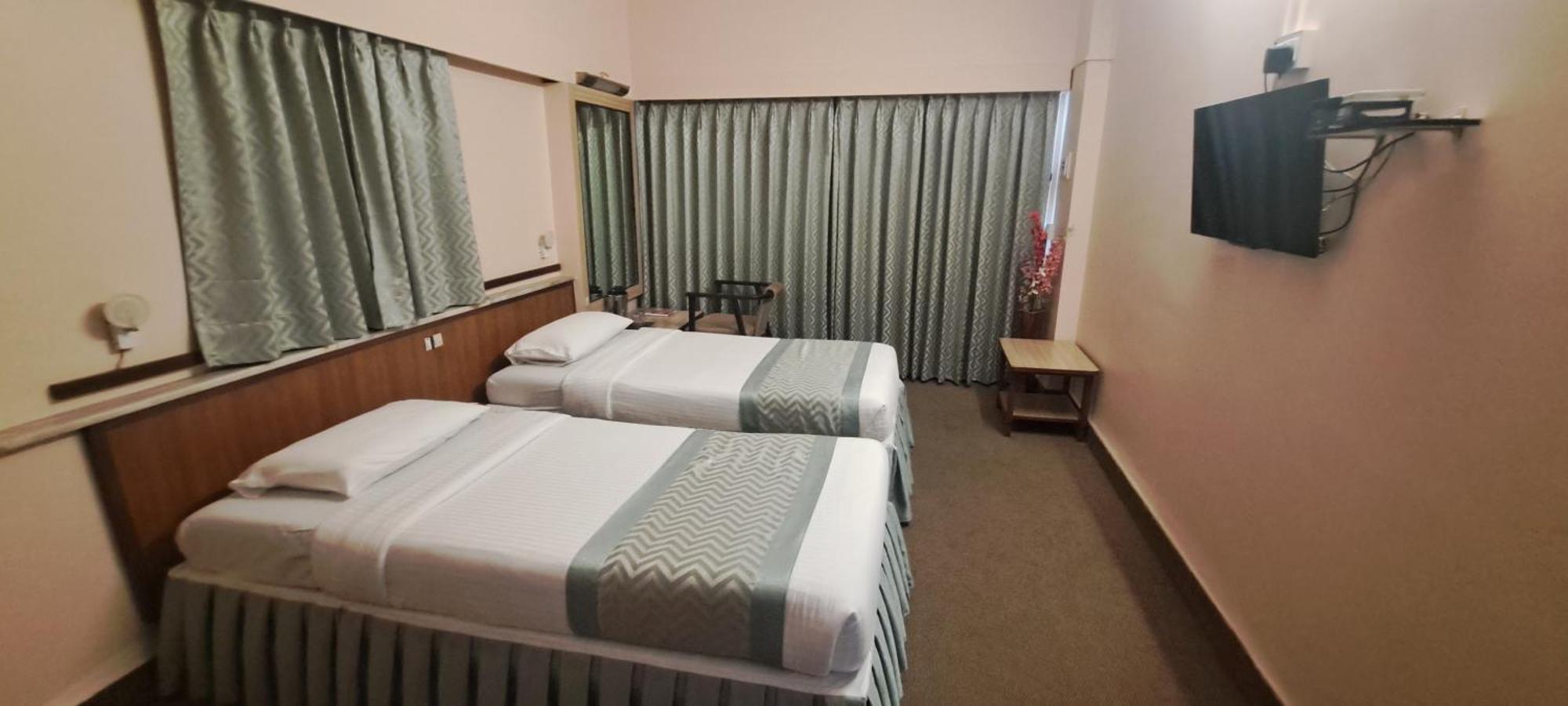 Hotel Swaroop 浦那 外观 照片