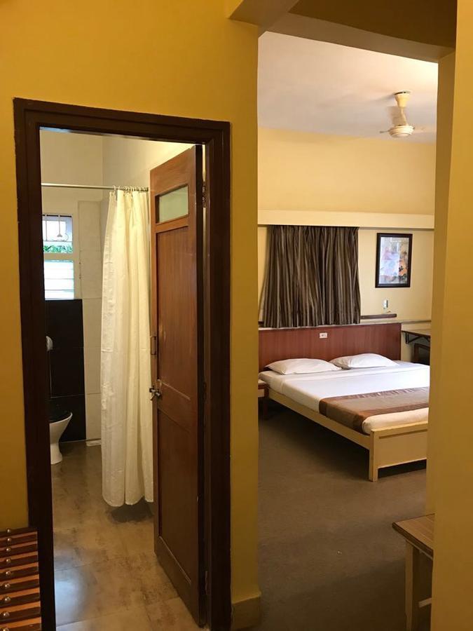 Hotel Swaroop 浦那 外观 照片